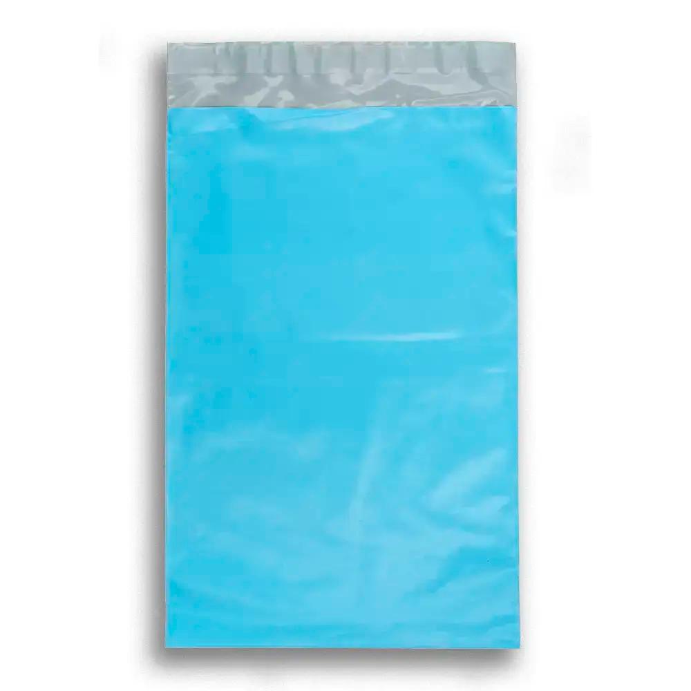 Versandtaschen aus recyceltem Kunststoff babyblau